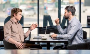 Kto pyta, ten sprzedaje