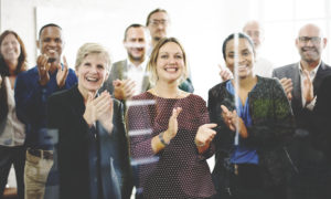 Nagradzać zespołowo, czy indywidualnie?