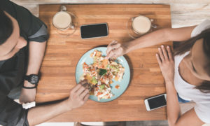 Co sprzyja współpracy? Wspólny lunch!