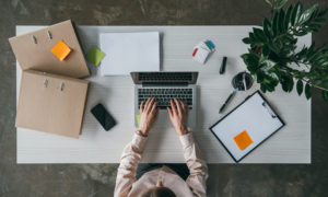 Jak dobrze pisać maile? Bez żartów!