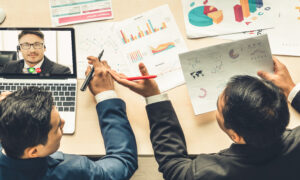 Jak efektywnie zarządzać wirtualnym zespołem?